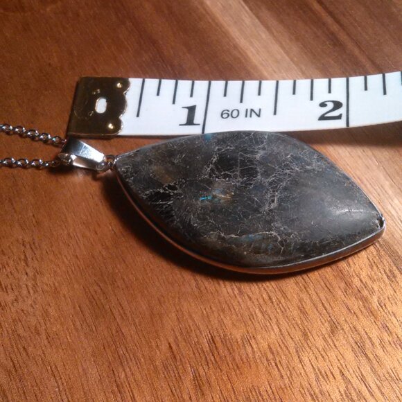 Malagasy Labradorite Stainless Steel Pendant Necklace - Picture 6 of 15